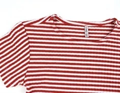 Kids ONLY cloud dancer/equestrian red stribet top